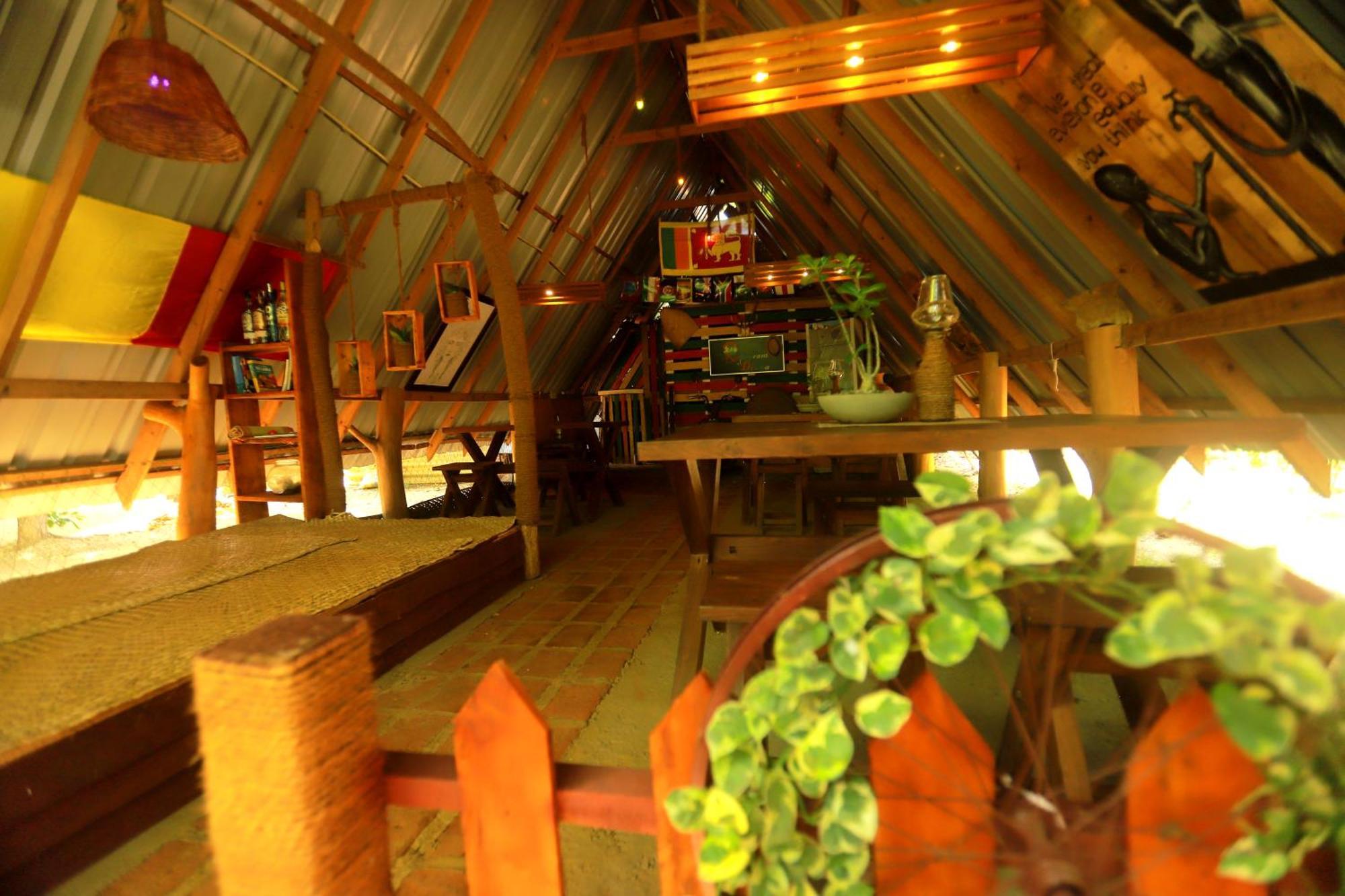 Dinna Nature Hostel Сигирия Екстериор снимка