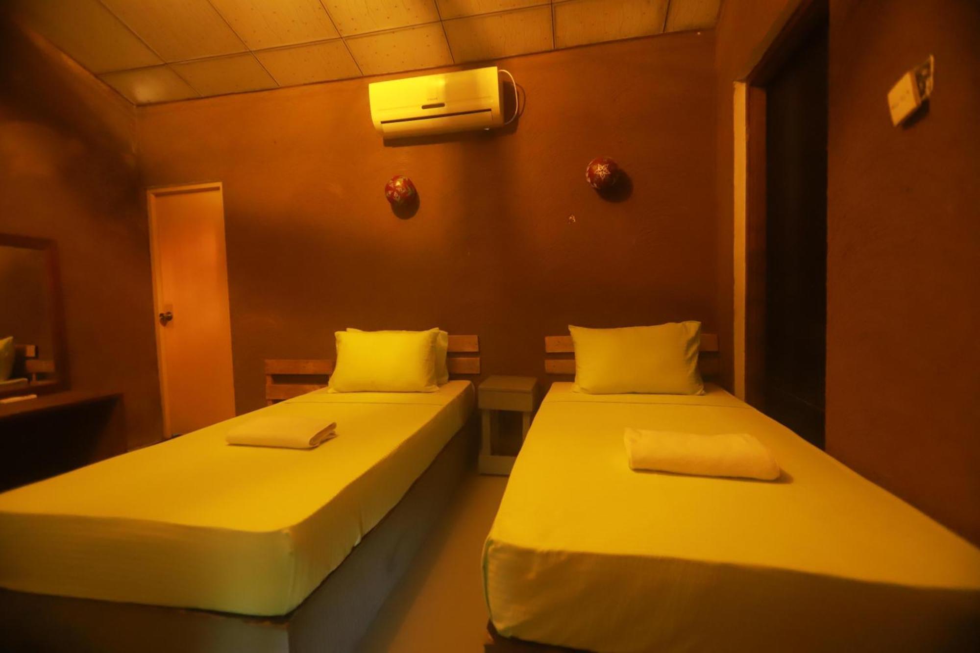 Dinna Nature Hostel Сигирия Екстериор снимка